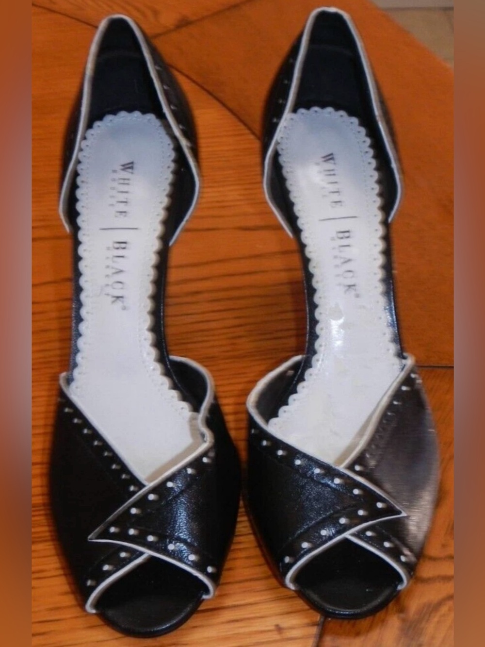 White House Black Market woman’s high heel open toe size 9